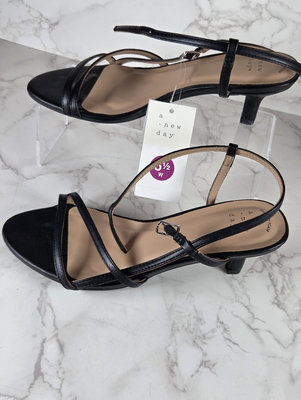 a new day Black Strappy Low Heel Sandals(B107)